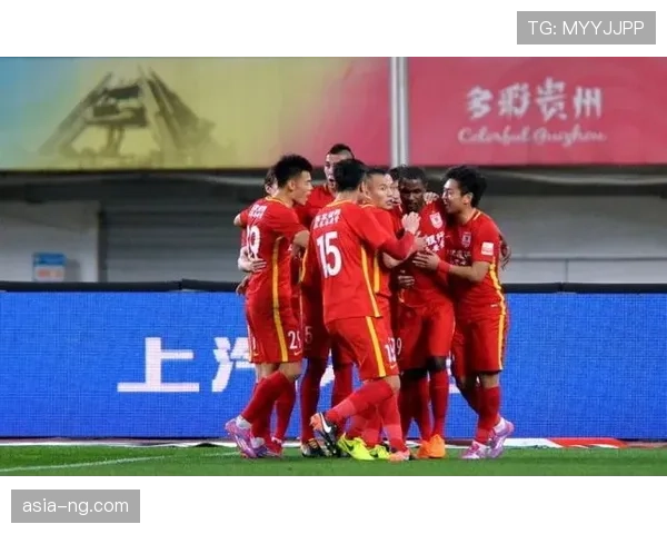 即时战报：北京国安客场1-0领先梅州客家，张玉宁破门。